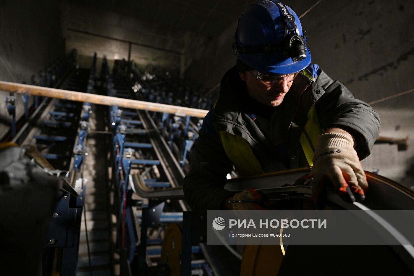 Строительство станции метро "Улица Генерала Тюленева"