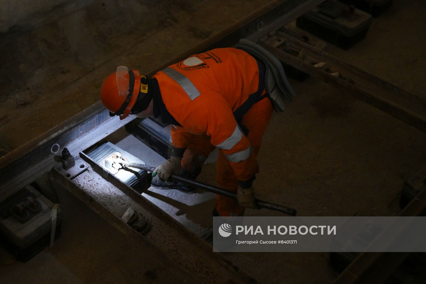 Строительство станции метро "Улица Генерала Тюленева"