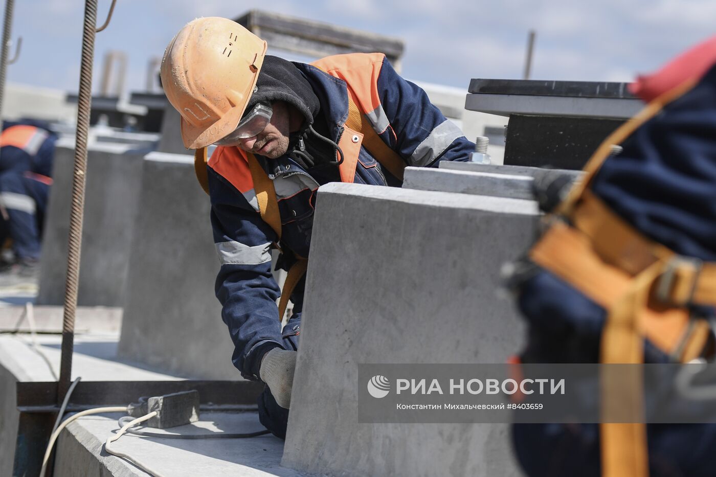 Строительство дальнего автодорожного подхода к Крымскому мосту в Краснодарском крае