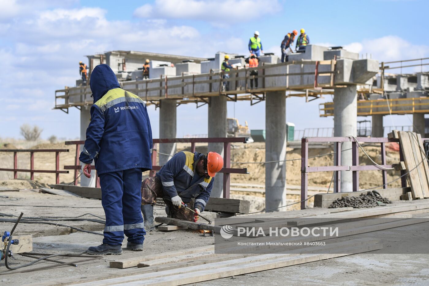 Строительство дальнего автодорожного подхода к Крымскому мосту в Краснодарском крае