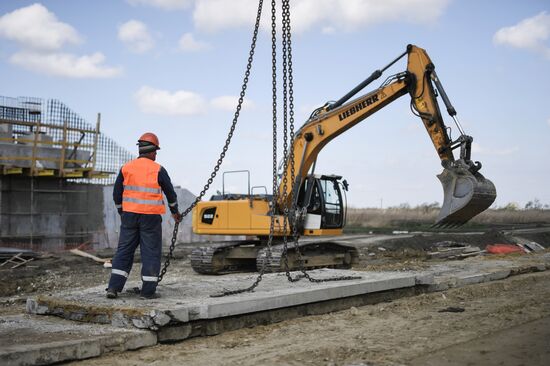 Строительство дальнего автодорожного подхода к Крымскому мосту в Краснодарском крае