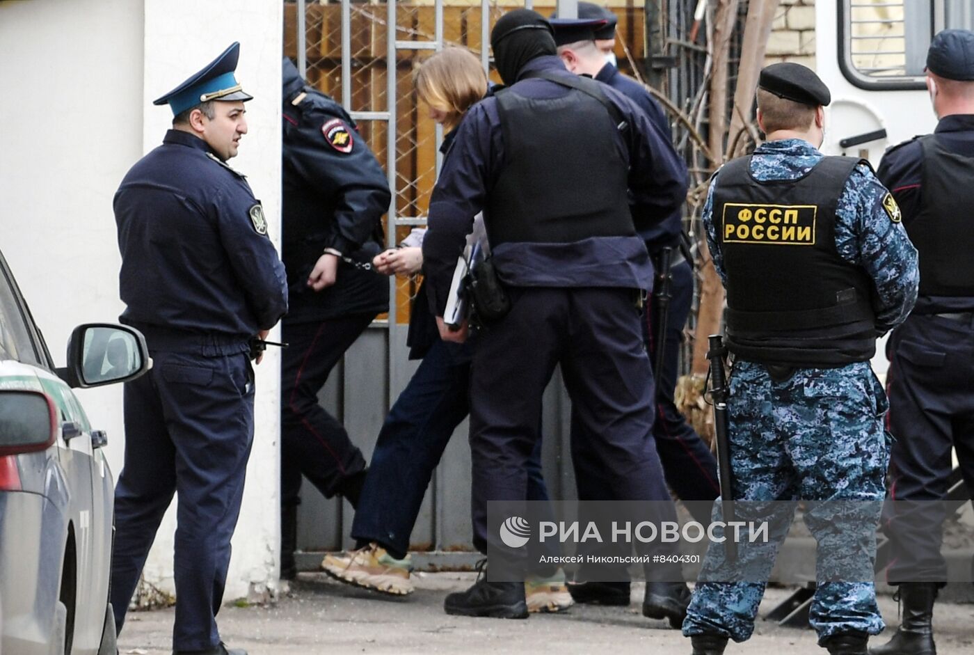 Избрание меры пресечения Д. Треповой, подозреваемой в причастности к взрыву в кафе в Санкт-Петербурге