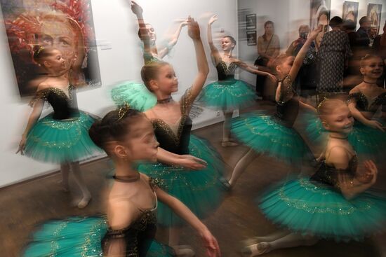 Выставка "Королева фуэте. Софья Головкина"