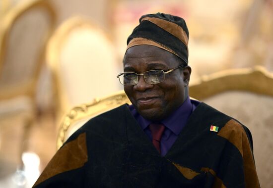 Президент РФ В. Путин принял верительные грамоты у вновь прибывших послов иностранных государств