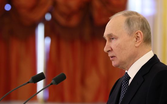 Президент РФ В. Путин принял верительные грамоты у вновь прибывших послов иностранных государств