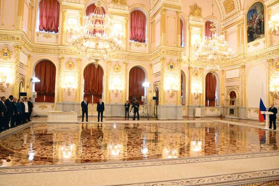 Президент РФ В. Путин принял верительные грамоты у вновь прибывших послов иностранных государств