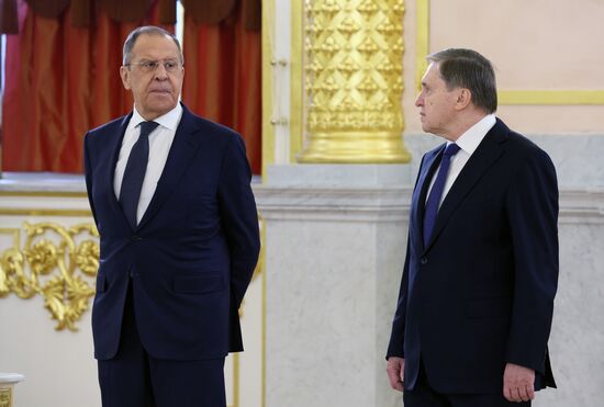 Президент РФ В. Путин принял верительные грамоты у вновь прибывших послов иностранных государств