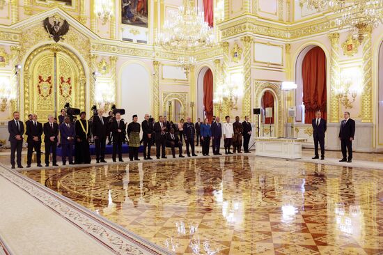 Президент РФ В. Путин принял верительные грамоты у вновь прибывших послов иностранных государств