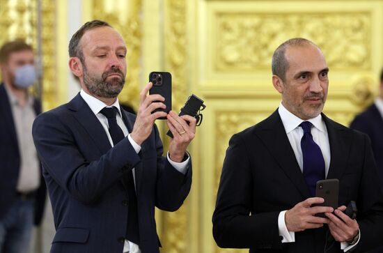 Президент РФ В. Путин принял верительные грамоты у вновь прибывших послов иностранных государств