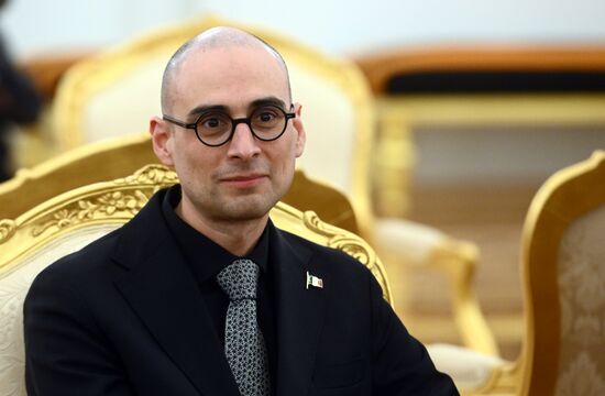 Президент РФ В. Путин принял верительные грамоты у вновь прибывших послов иностранных государств