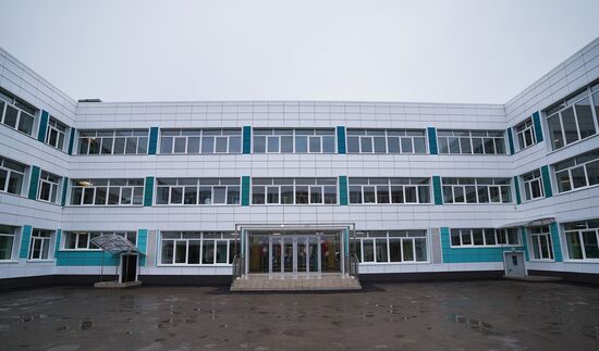 Восстановленная школа №64 открылась в Мариуполе