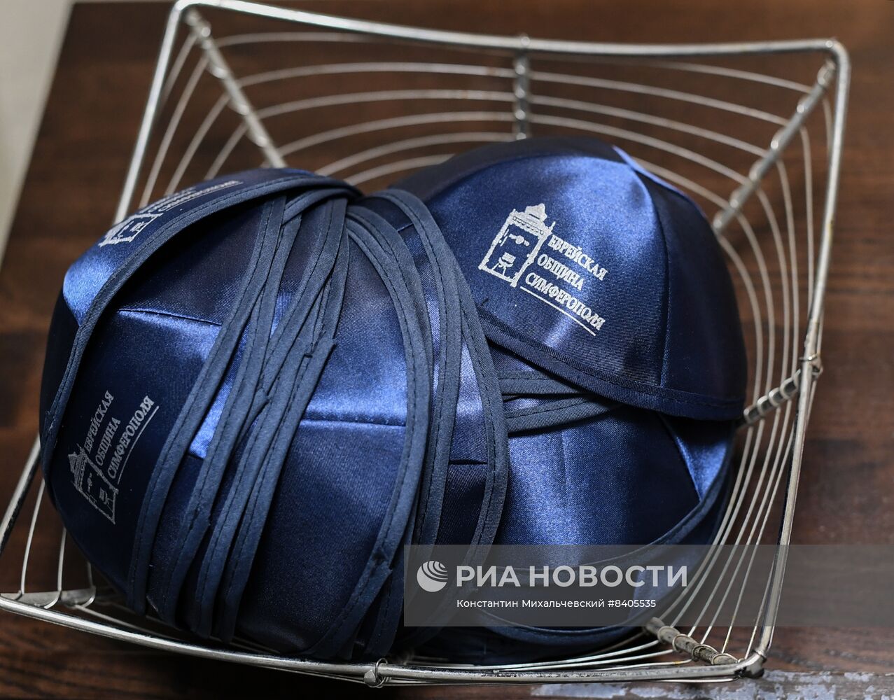 Подготовка к празднику еврейской Пасхи - Песах