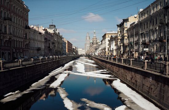 Весна в Санкт-Петербурге