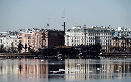 Весна в Санкт-Петербурге