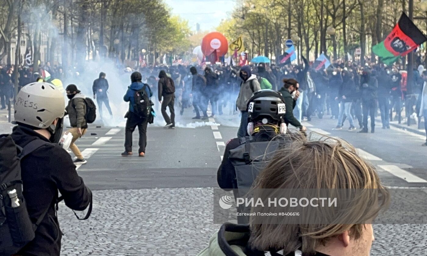 Протесты против пенсионной реформы в Париже