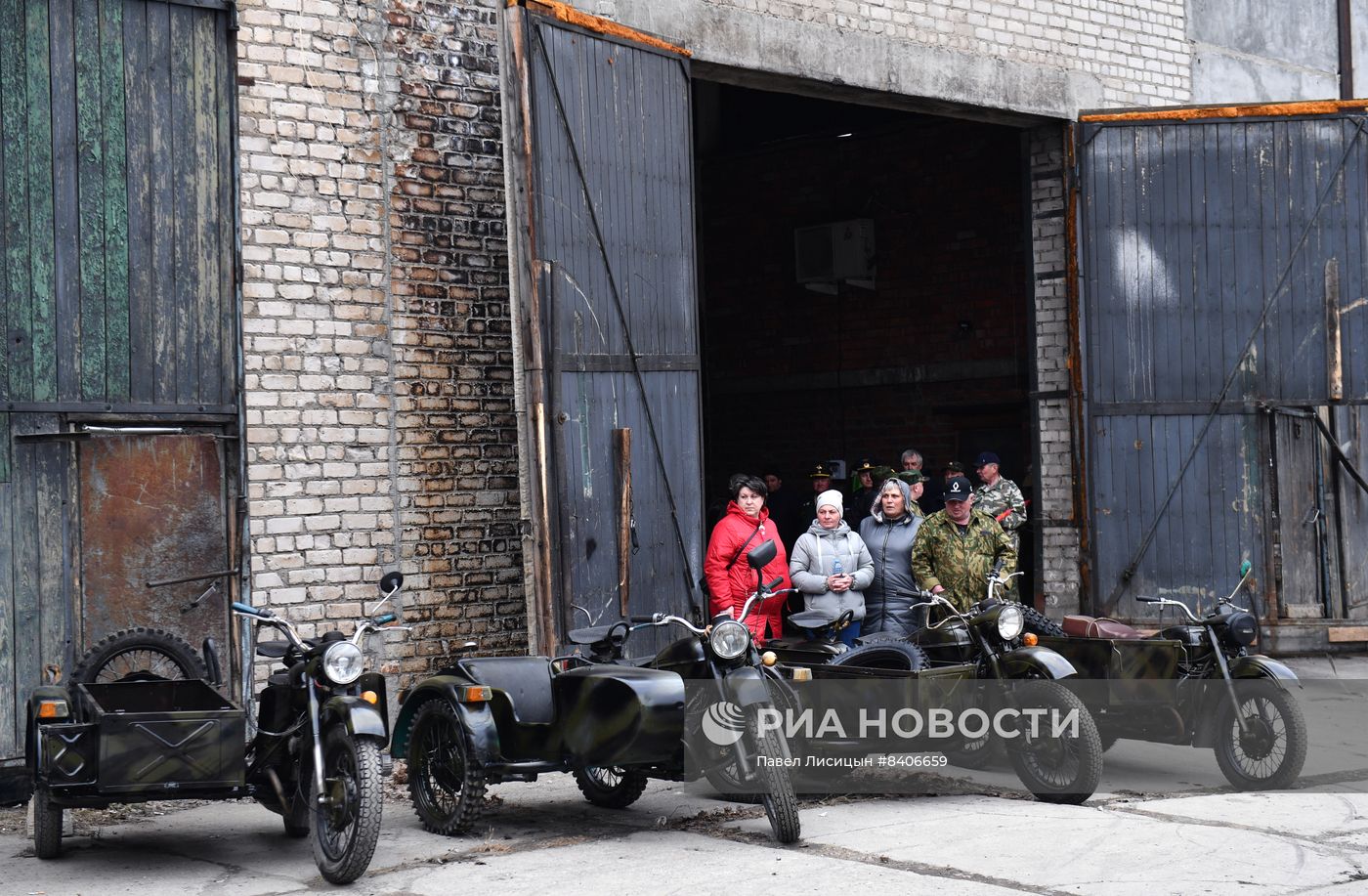 Передача мотоциклов "Урал" в зону СВО от Свердловской области