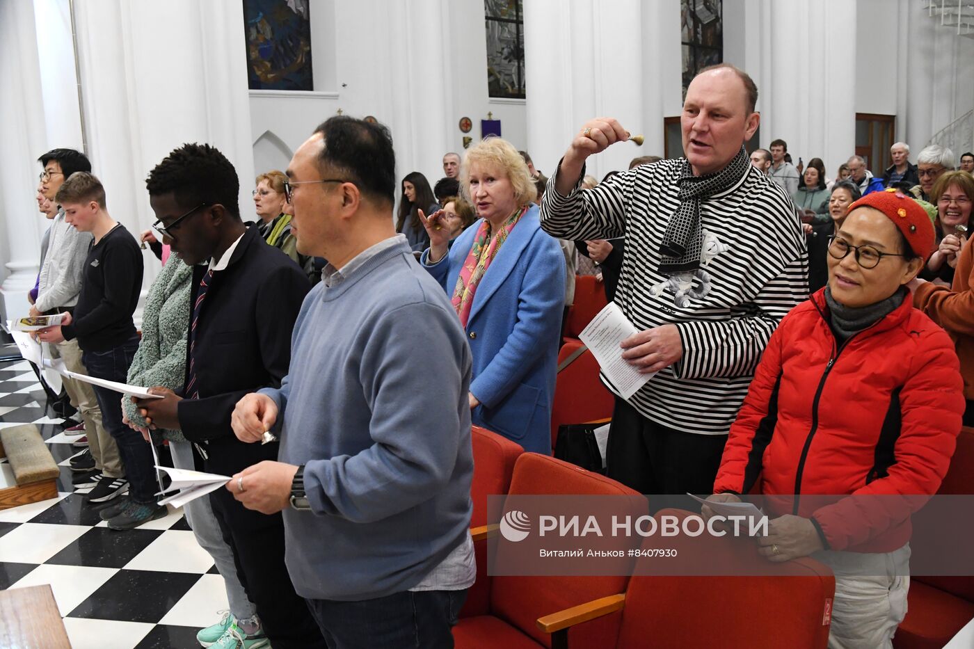 Празднование католической Пасхи в России