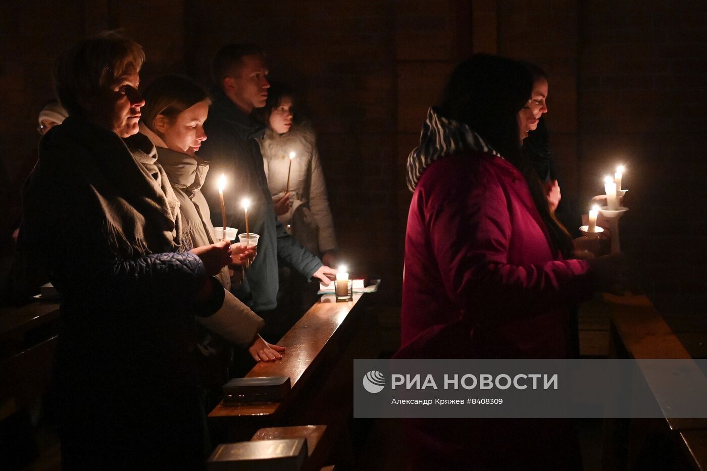 Празднование католической Пасхи в России