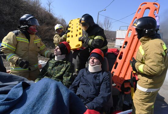 Соревнования МЧС по ликвидации последствий ДТП во Владивостоке