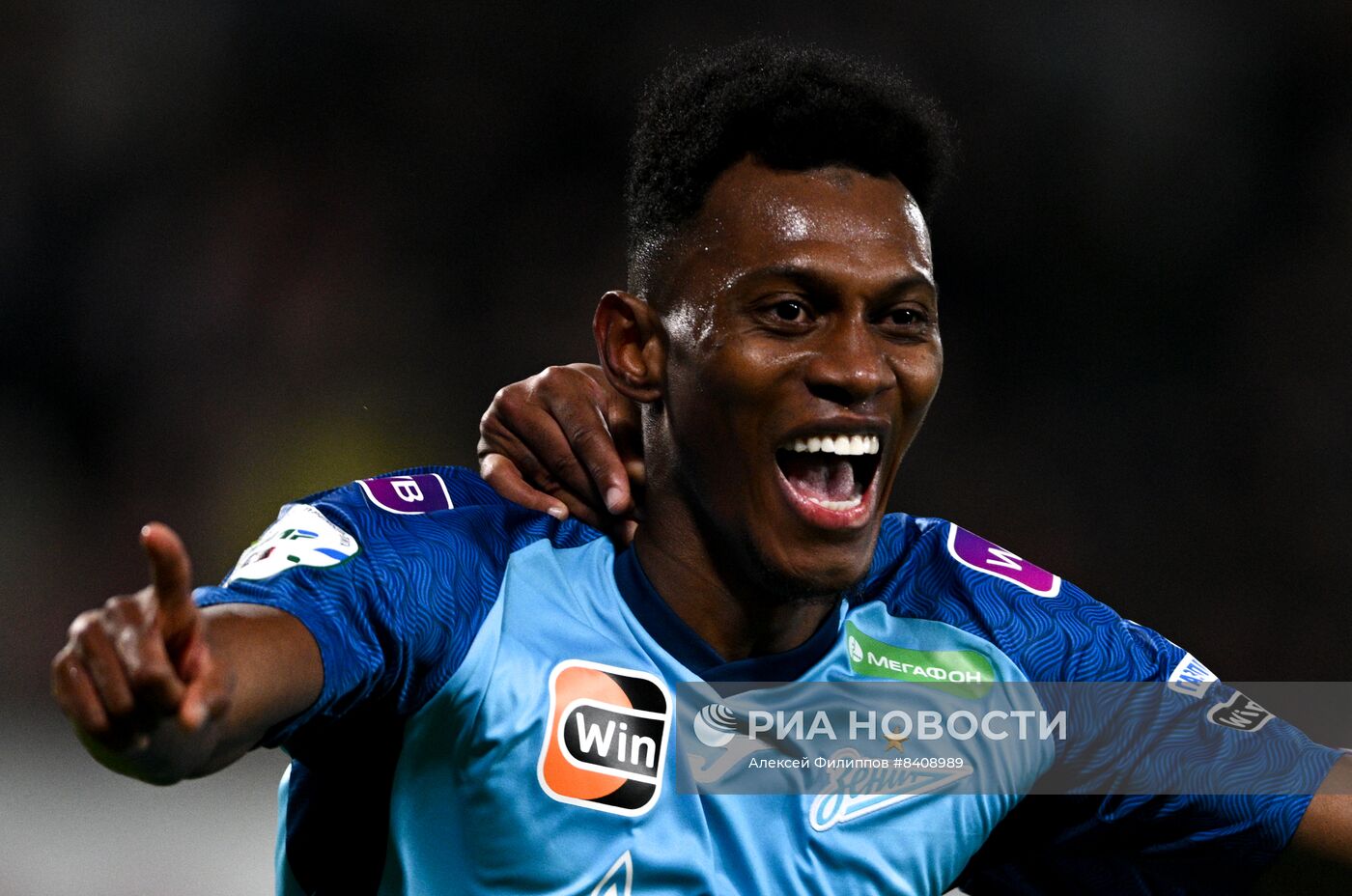 Футбол. РПЛ. Матч "Локомотив" - "Зенит"