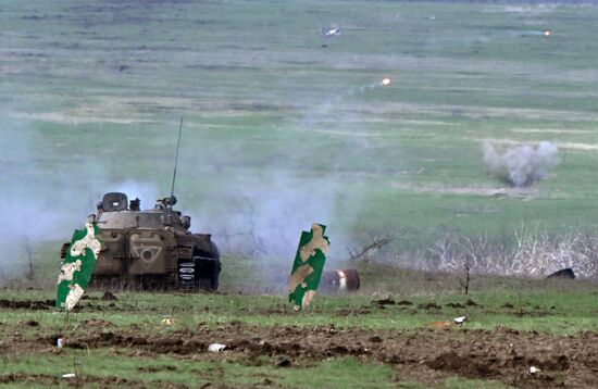 Боевая подготовка подразделений ВДВ на полигоне в зоне СВО