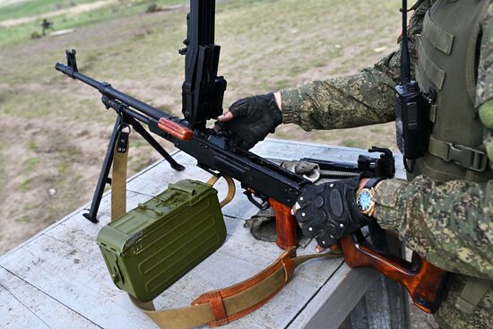 Боевая подготовка подразделений ВДВ на полигоне в зоне СВО