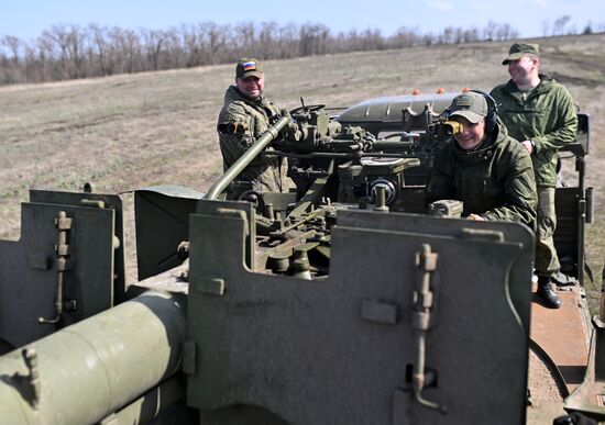 Боевая подготовка подразделений ВДВ на полигоне в зоне СВО