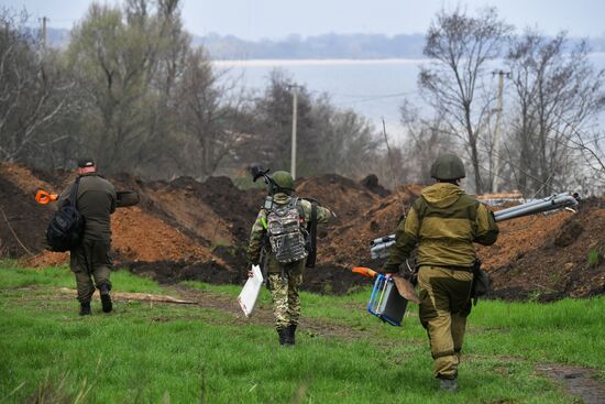 Работы поискового отряда по обнаружению останков в зоне СВО