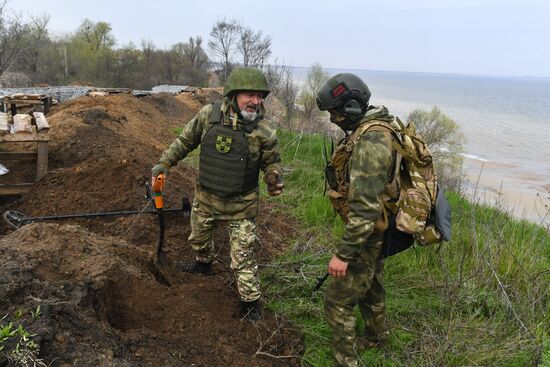 Работы поискового отряда по обнаружению останков в зоне СВО