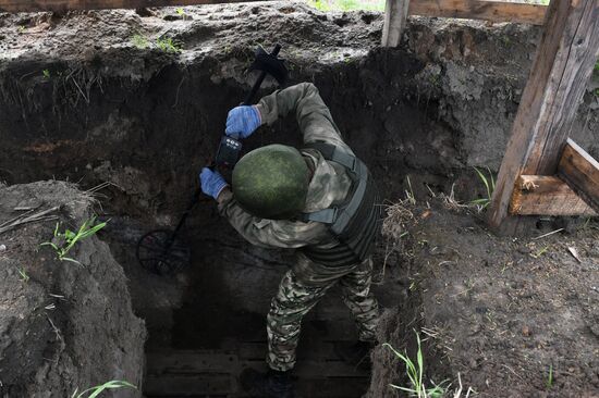 Работы поискового отряда по обнаружению останков в зоне СВО