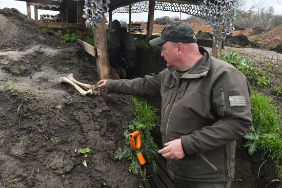 Работы поискового отряда по обнаружению останков в зоне СВО