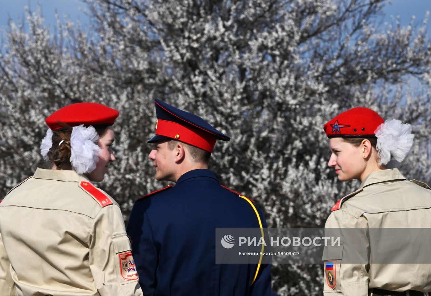 Патриотический митинг в Луганске