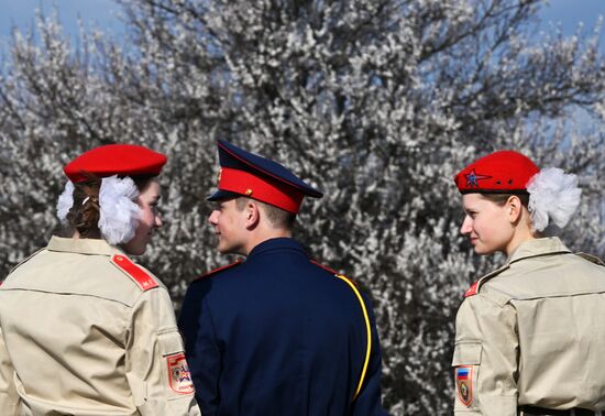 Патриотический митинг в Луганске