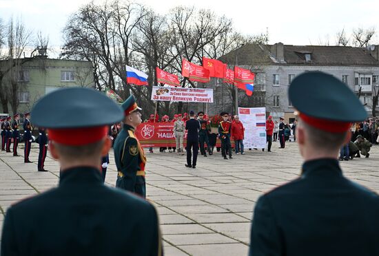 Патриотический митинг в Луганске
