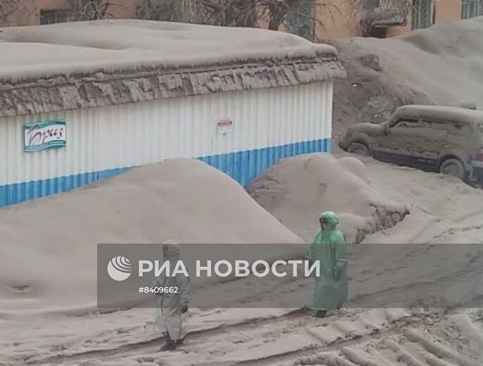 Извержение вулкана Шивелуч на Камчатке