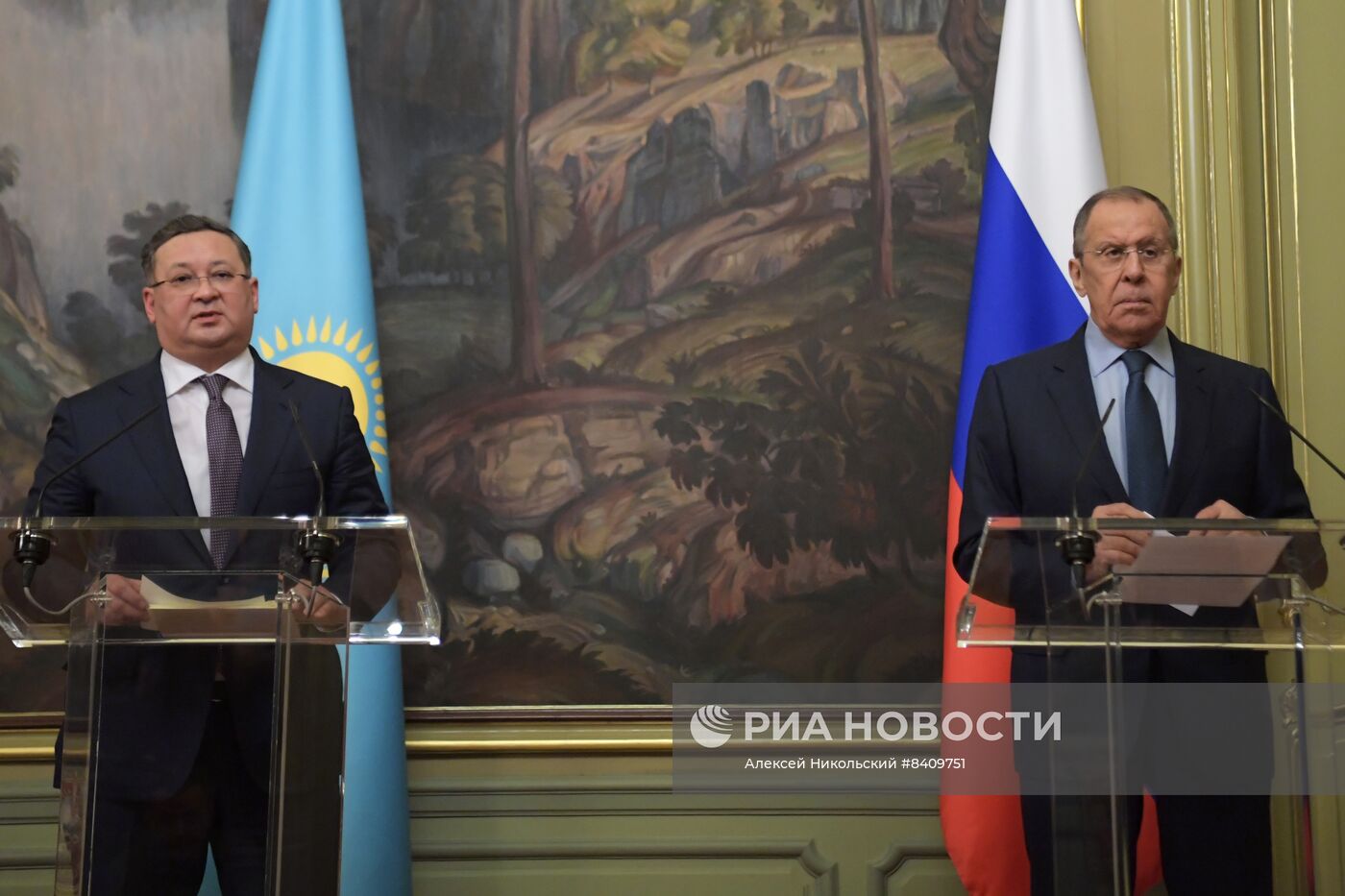 Встреча глав МИД РФ и Казахстана С. Лаврова и М. Нуртлеу