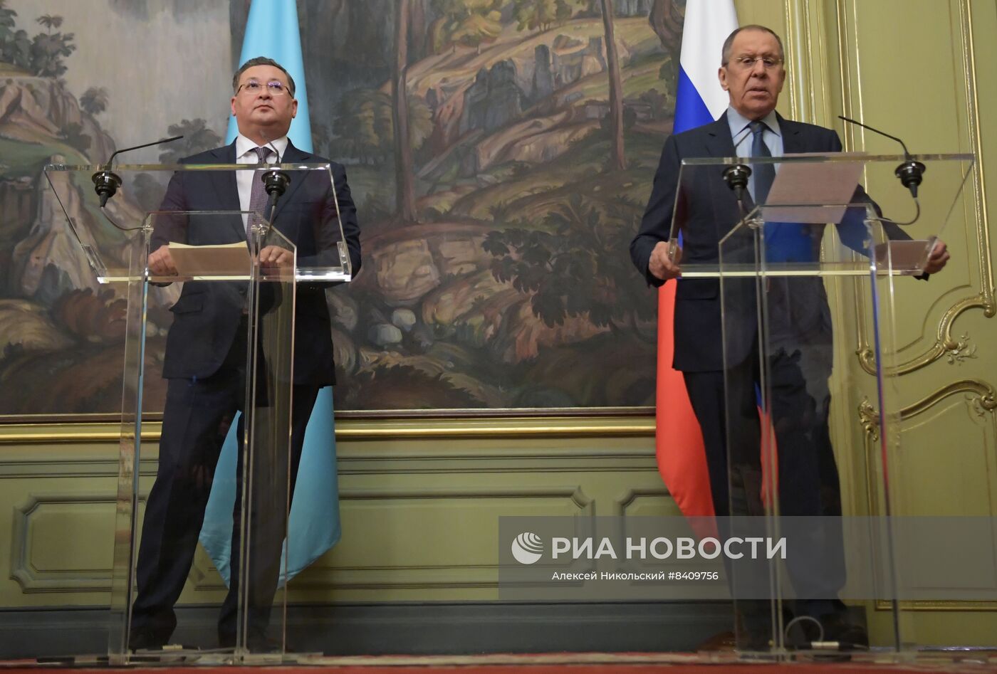 Встреча глав МИД РФ и Казахстана С. Лаврова и М. Нуртлеу