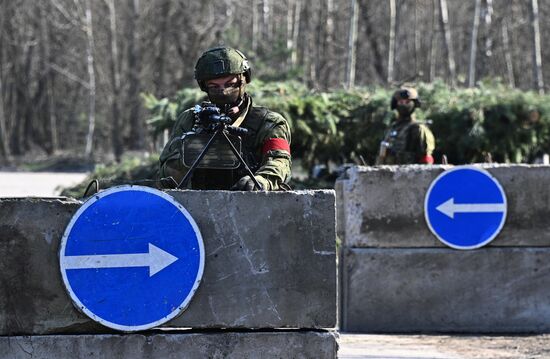 Охрана границы с Украиной белорусскими десантниками в Гомельской области