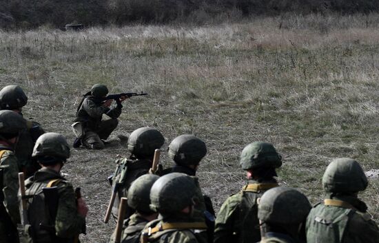 Военная подготовка ВДВ на полигоне в Запорожской области | РИА Новости ...