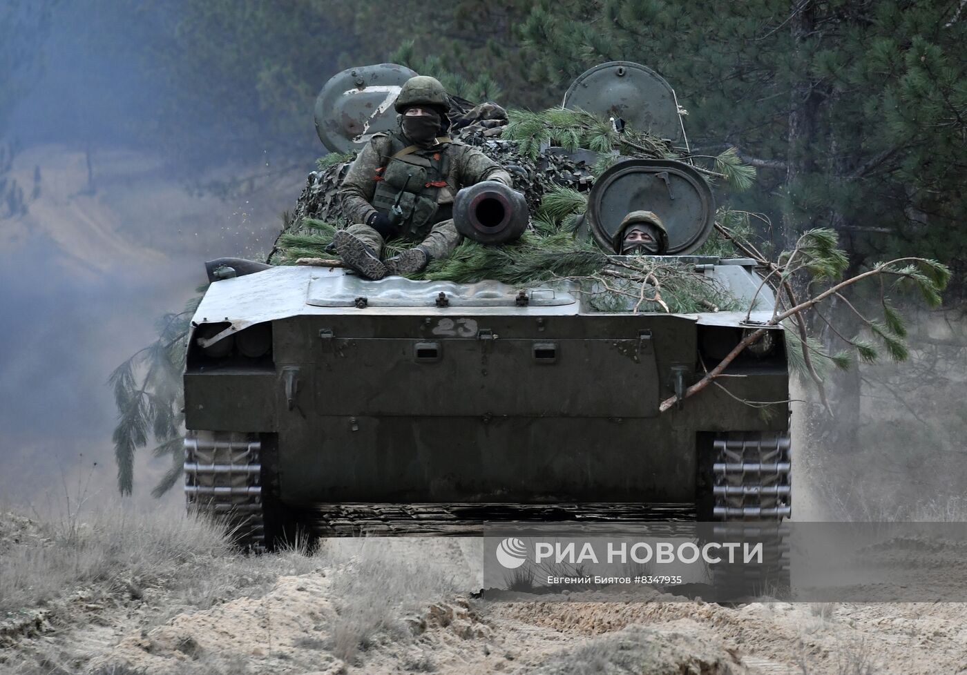 Работа артиллерийских расчетов на Херсонском направлении | РИА Новости ...