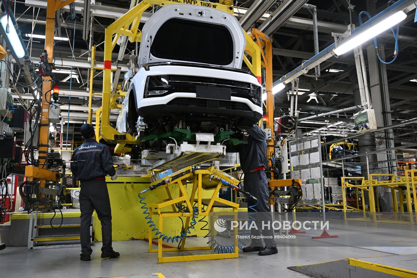 Мэр Москвы С. Собянин посетил завод "Москвич" | РИА Новости Медиабанк
