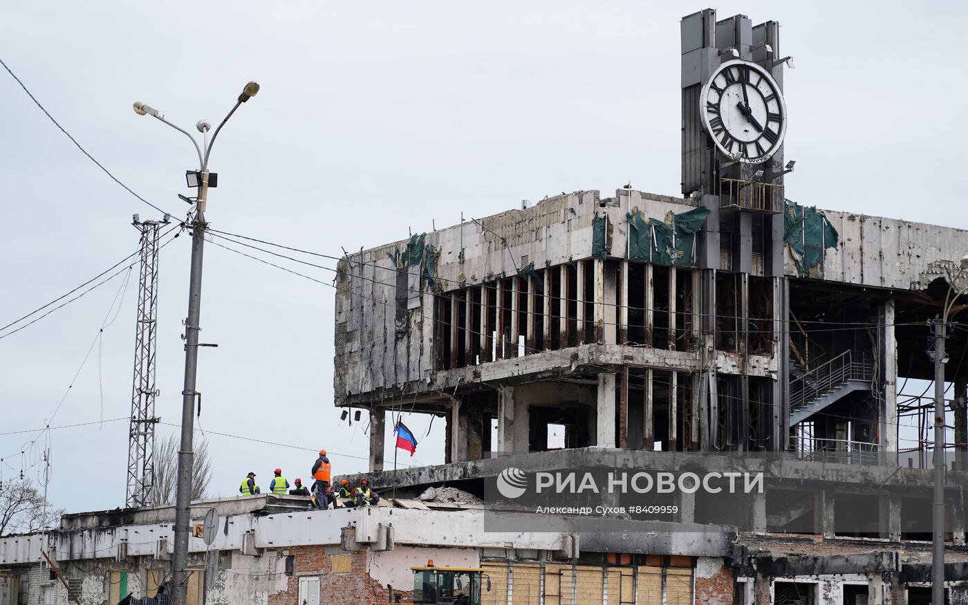 Восстановление железнодорожного вокзала в Мариуполе
