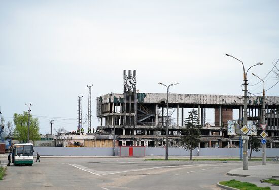 Восстановление железнодорожного вокзала в Мариуполе