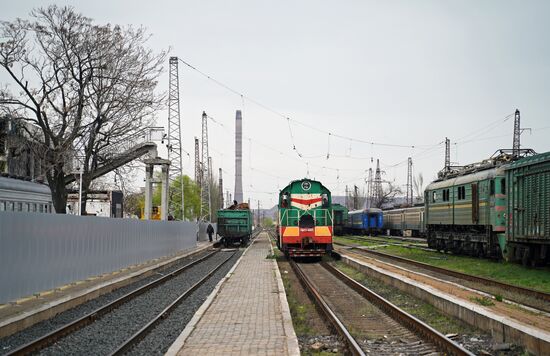 Восстановление железнодорожного вокзала в Мариуполе