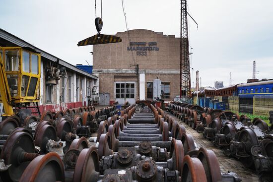 Восстановление железнодорожного вокзала в Мариуполе