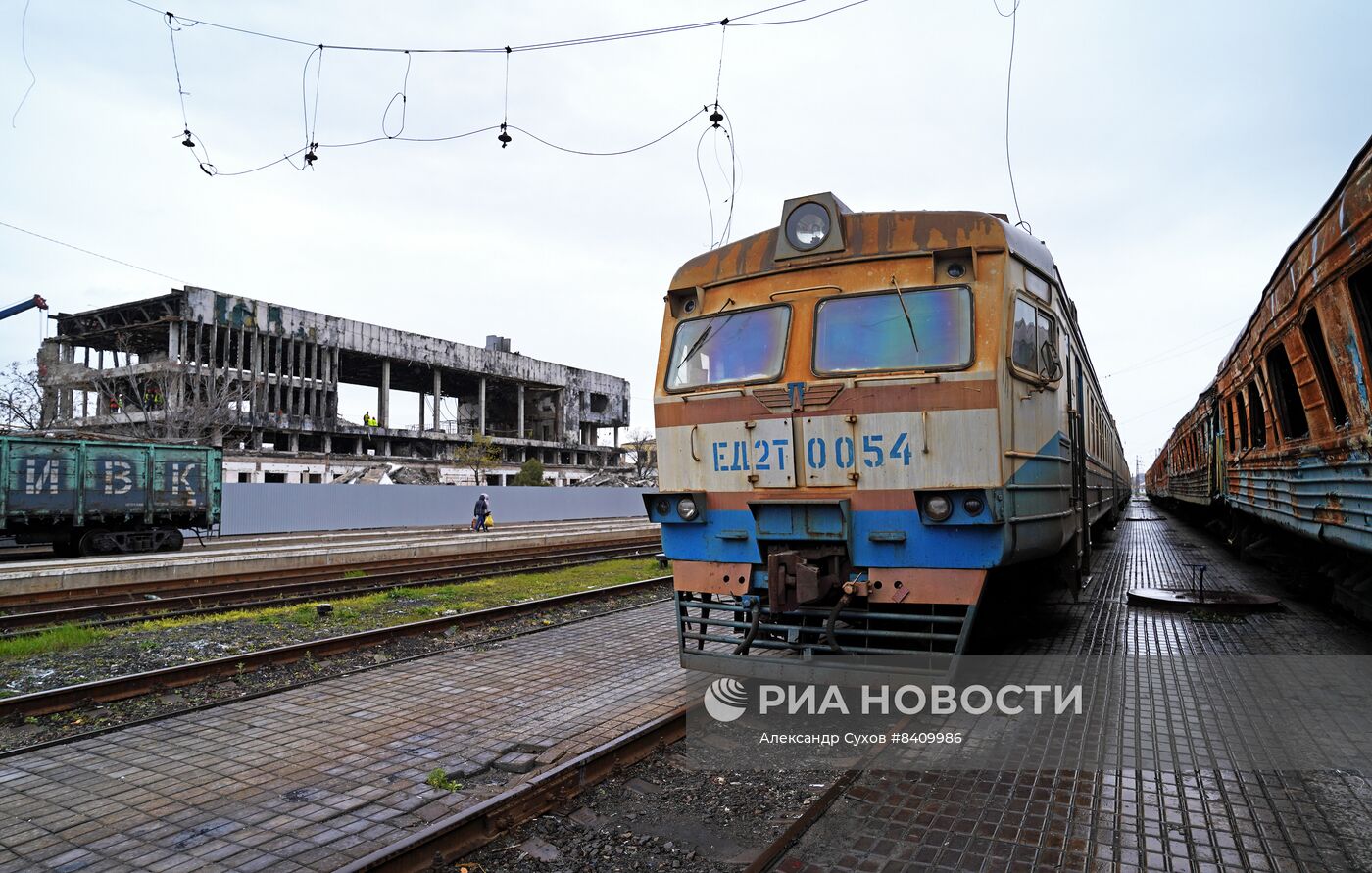 Восстановление железнодорожного вокзала в Мариуполе