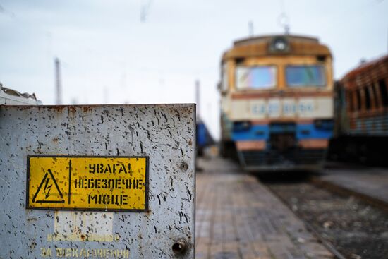 Восстановление железнодорожного вокзала в Мариуполе