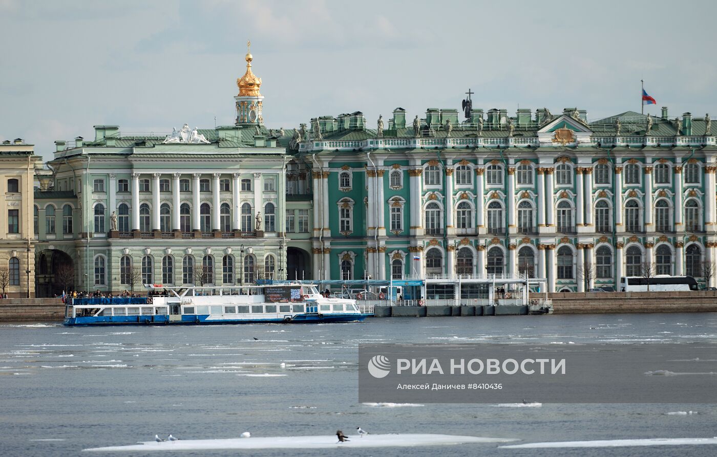 Весна в Санкт-Петербурге