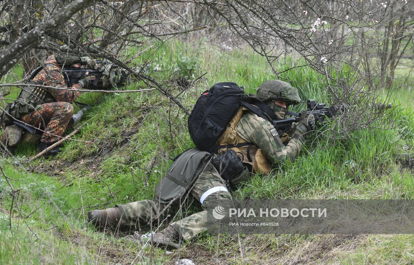 Подготовка штурмовых групп ВДВ на полигоне в южном секторе СВО