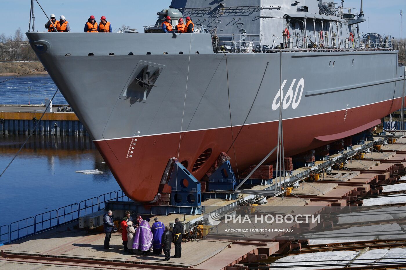 Спуск на воду корабля "Лев Чернявин" в Санкт-Петербурге